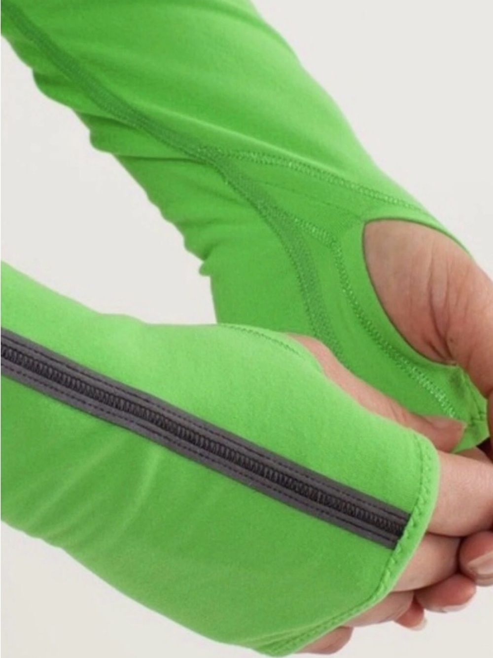 Lululemon Run: Rise And Shine Pullover in Frond Green Size 6 - Small - Picture 6 of 7